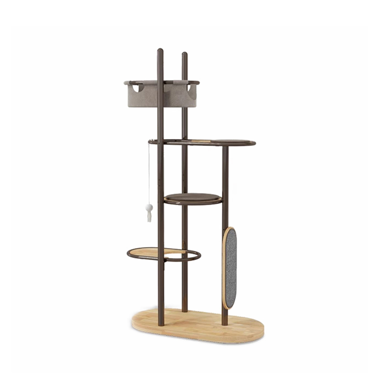 พื้นไม้หอคอยต้นไม้สูงในร่มสูงถึงเพดาน