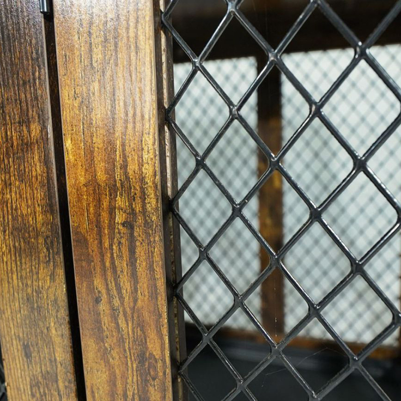 กรงสุนัขขนาดใหญ่ของเฟอร์นิเจอร์ในร่ม กรงสุนัขขนาดใหญ่ของเฟอร์นิเจอร์ในร่ม